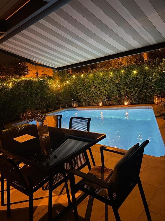 Space In The Villa With Poll Near Golf In Madri Exterior foto