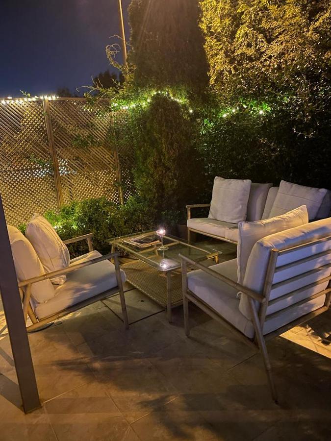 Space In The Villa With Poll Near Golf In Madri Exterior foto